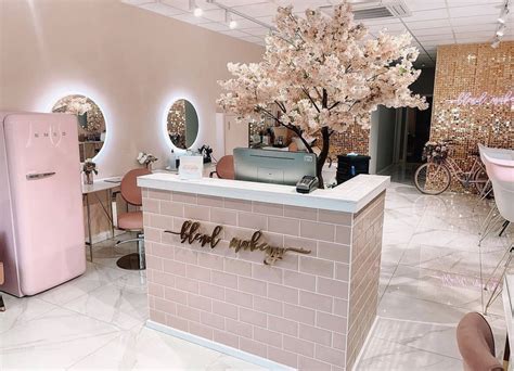 blush and mane salon